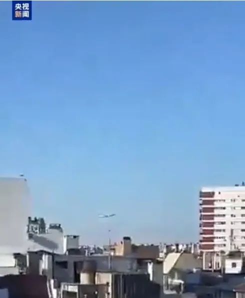 突发！起飞不久后发动机爆炸，阿根廷一载有152人的波音飞机紧急迫降
