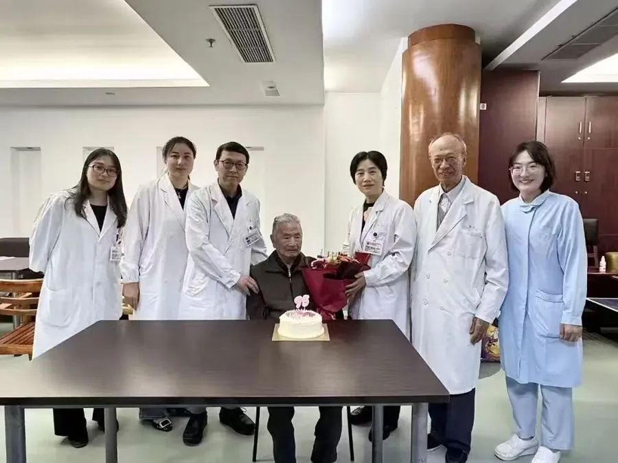 突发讣告！上海知名专家因病逝世，享年96周岁