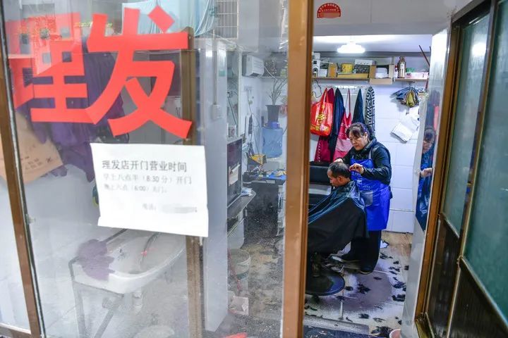 5元！贵州这家理发店14年不涨价