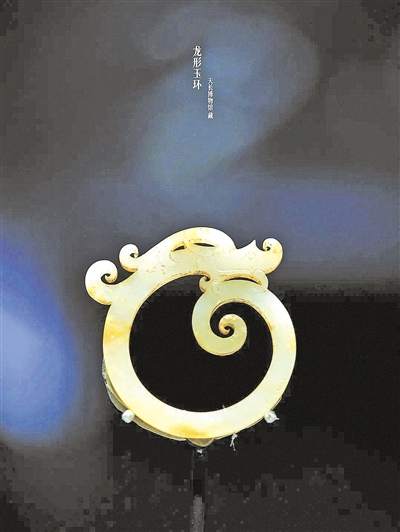 从石到器 我们对玉的喜爱从未停止 从石到器 我们对玉的喜爱从未停止