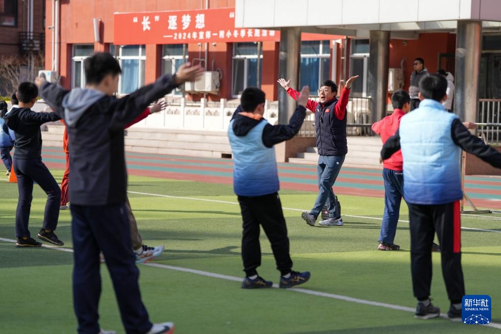 新华全媒+丨北京推行“体育八条” 打造“能出汗的体育课” 新华全媒+丨北京推行“体育八条” 打造“能出汗的体育课”