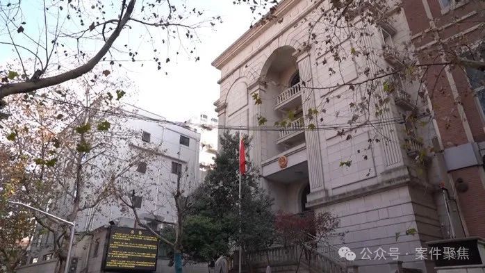 男子离婚拿走前妻7个大牌包!面对法官竟用假包糊弄…… 男子离婚拿走前妻7个大牌包!面对法官竟用假包糊弄……