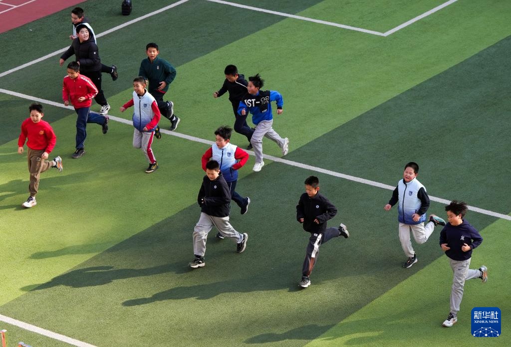 新华全媒+丨北京推行“体育八条” 打造“能出汗的体育课” 新华全媒+丨北京推行“体育八条” 打造“能出汗的体育课”