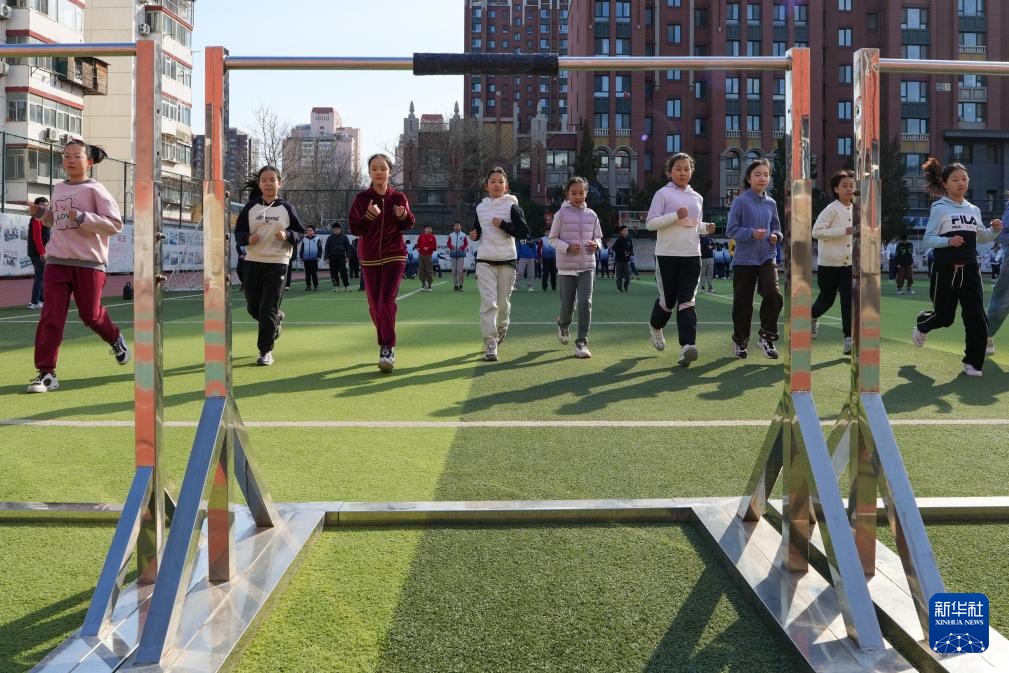 新华全媒+丨北京推行“体育八条” 打造“能出汗的体育课” 新华全媒+丨北京推行“体育八条” 打造“能出汗的体育课”