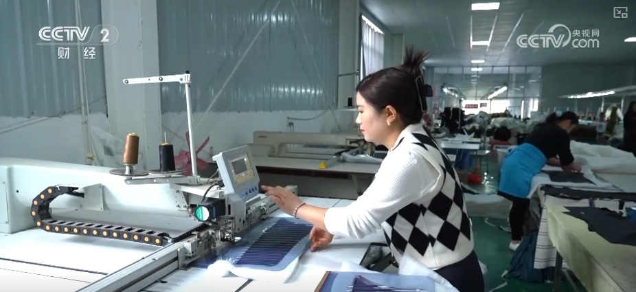 展现新时代女性别样风采 “微工厂”“妈妈岗”助力“她”更好就业 展现新时代女性别样风采 “微工厂”“妈妈岗”助力“她”更好就业