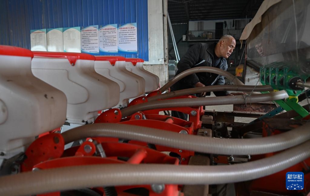 新华全媒+｜盲人兄弟的农机人生