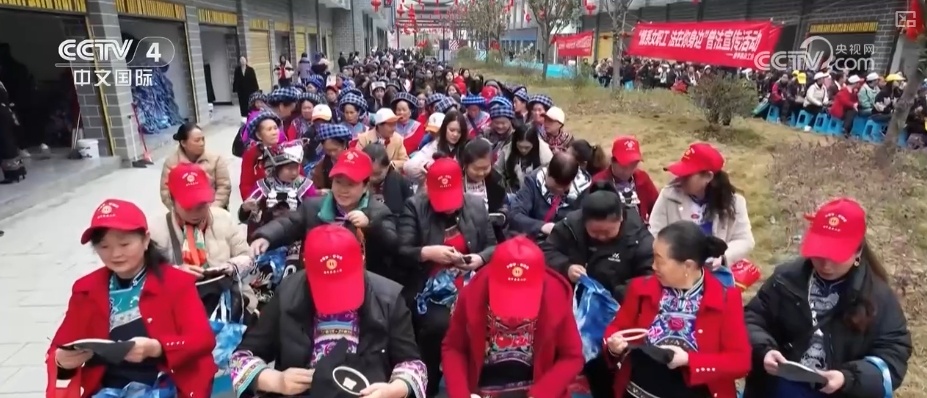 展现新时代女性别样风采 “微工厂”“妈妈岗”助力“她”更好就业 展现新时代女性别样风采 “微工厂”“妈妈岗”助力“她”更好就业