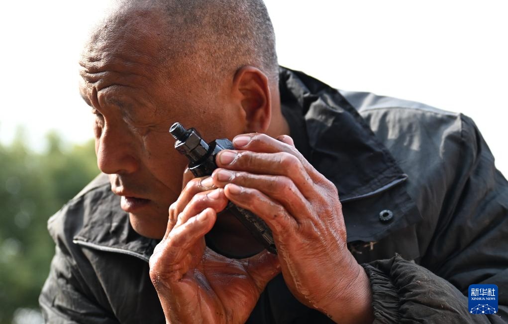 新华全媒+｜盲人兄弟的农机人生