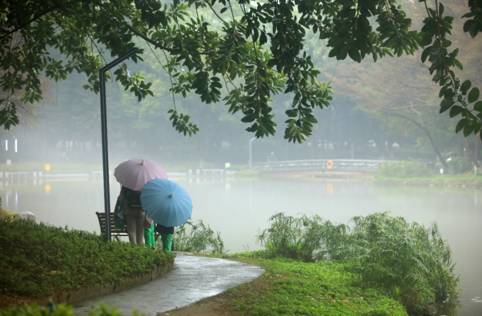 “回南天神器”销量猛涨6倍,有商家“15天内卖出了2万件”!很多广东人正在用 “回南天神器”销量猛涨6倍,有商家“15天内卖出了2万件”!很多广东人正在用