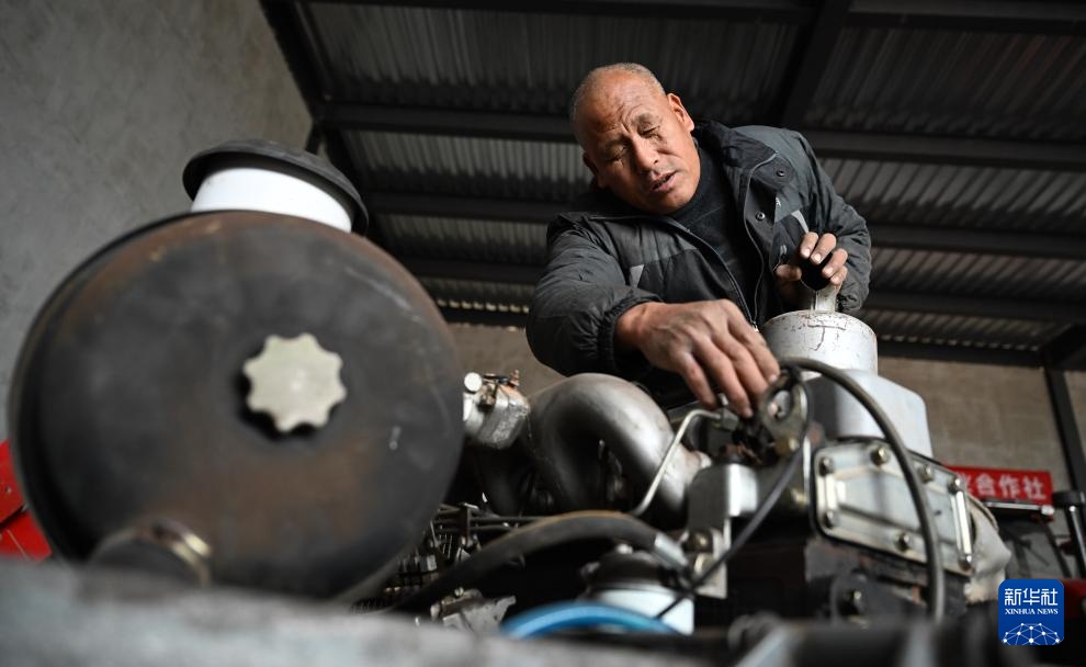 新华全媒+｜盲人兄弟的农机人生