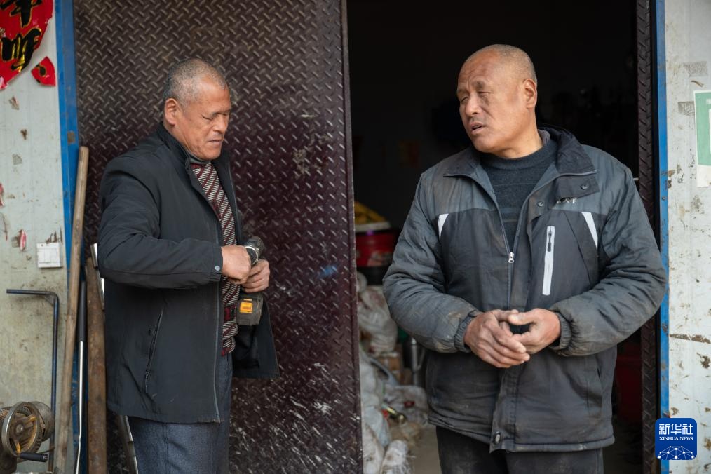 新华全媒+｜盲人兄弟的农机人生