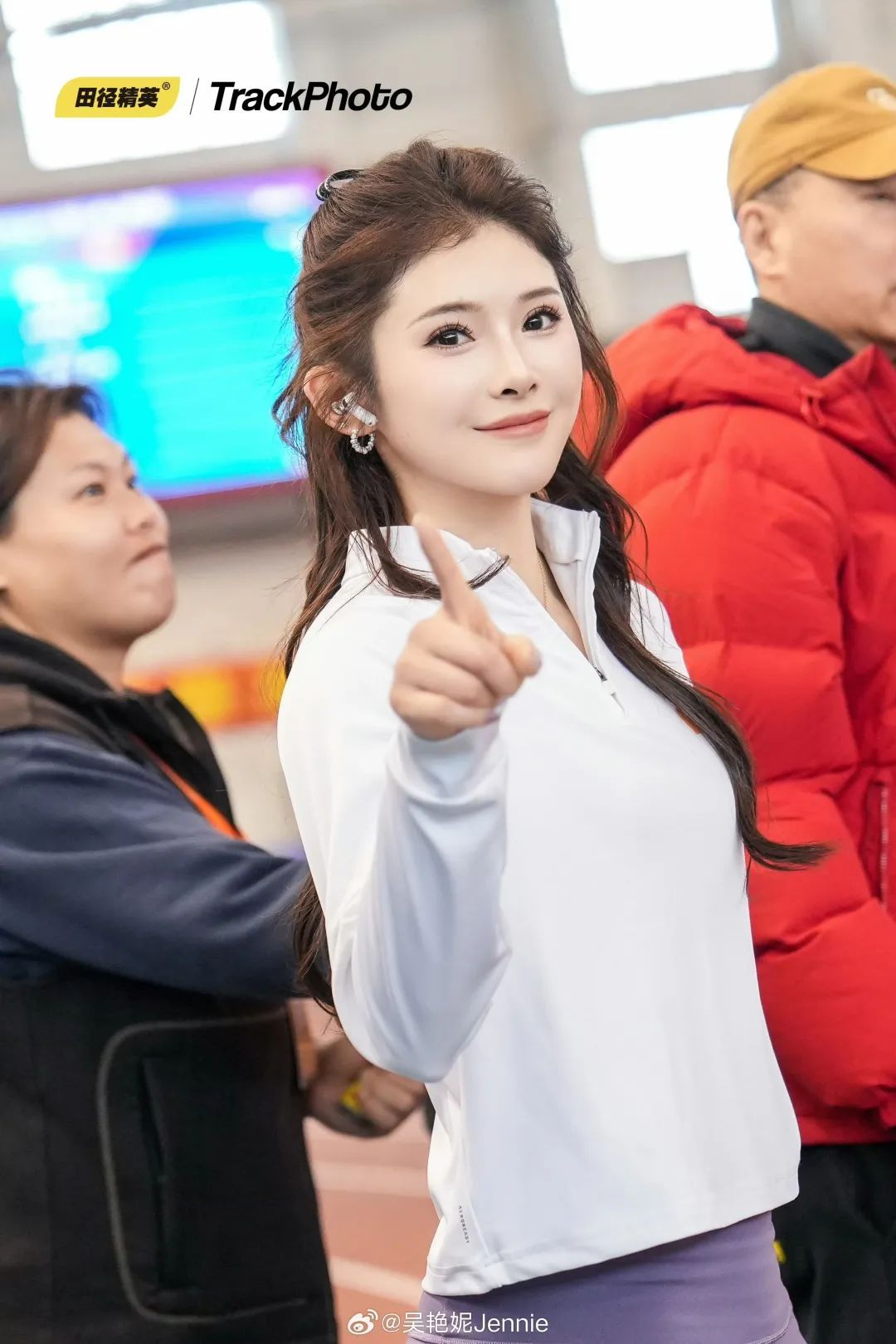 吴艳妮蝉联冠军！实现本赛季三连冠