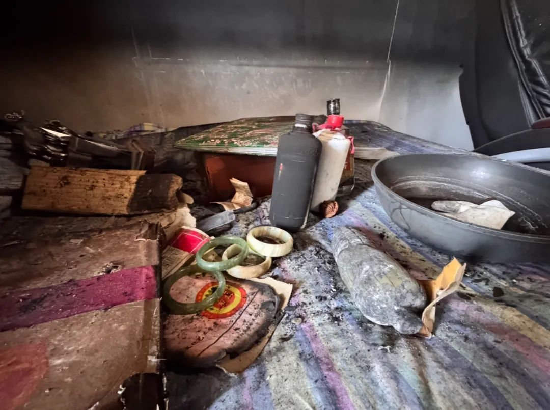 燃烧后剧毒！家中用TA违建，赶快拆掉→