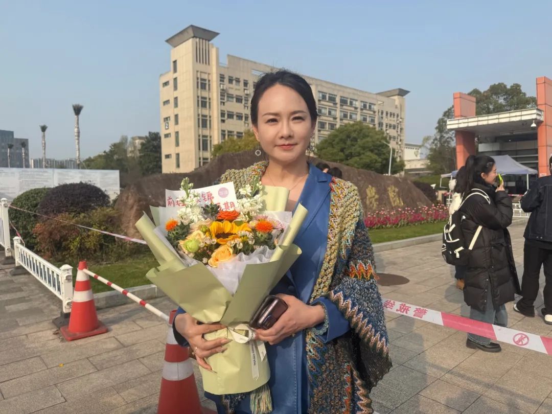 热搜爆了！杭州这里涌进4000多人，太养眼！网友：青春感爆棚……