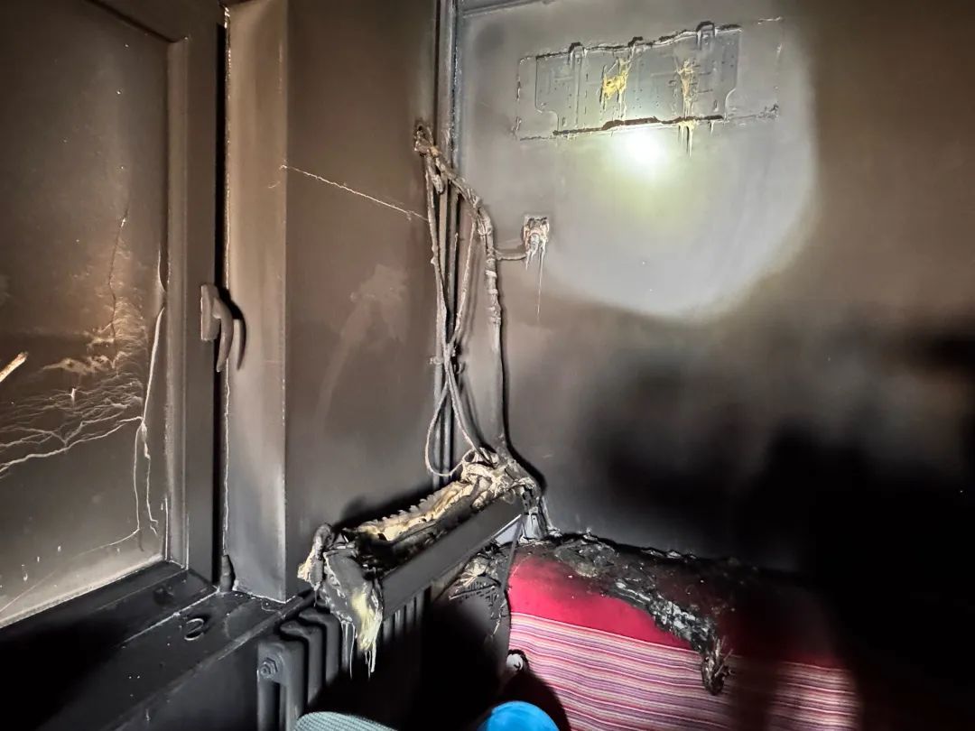 燃烧后剧毒！家中用TA违建，赶快拆掉→