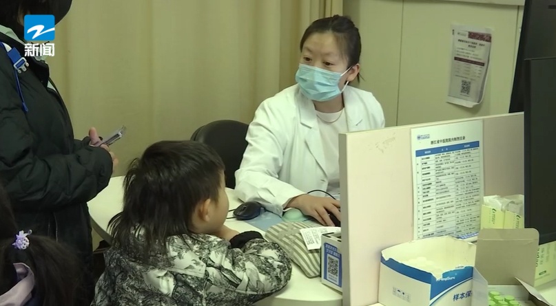 爆满!杭州不少家长带娃出动!医生:并非适合所有儿童 爆满!杭州不少家长带娃出动!医生:并非适合所有儿童