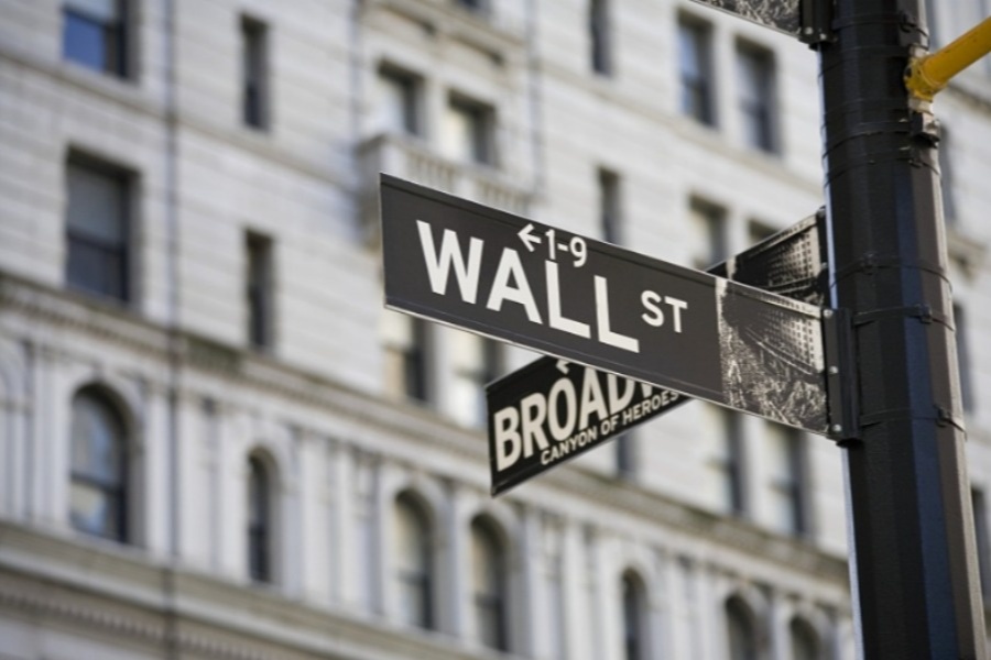 特朗普关税政策引经济衰退担忧致美股大跌 纳指收跌4% 特朗普关税政策引经济衰退担忧致美股大跌 纳指收跌4%