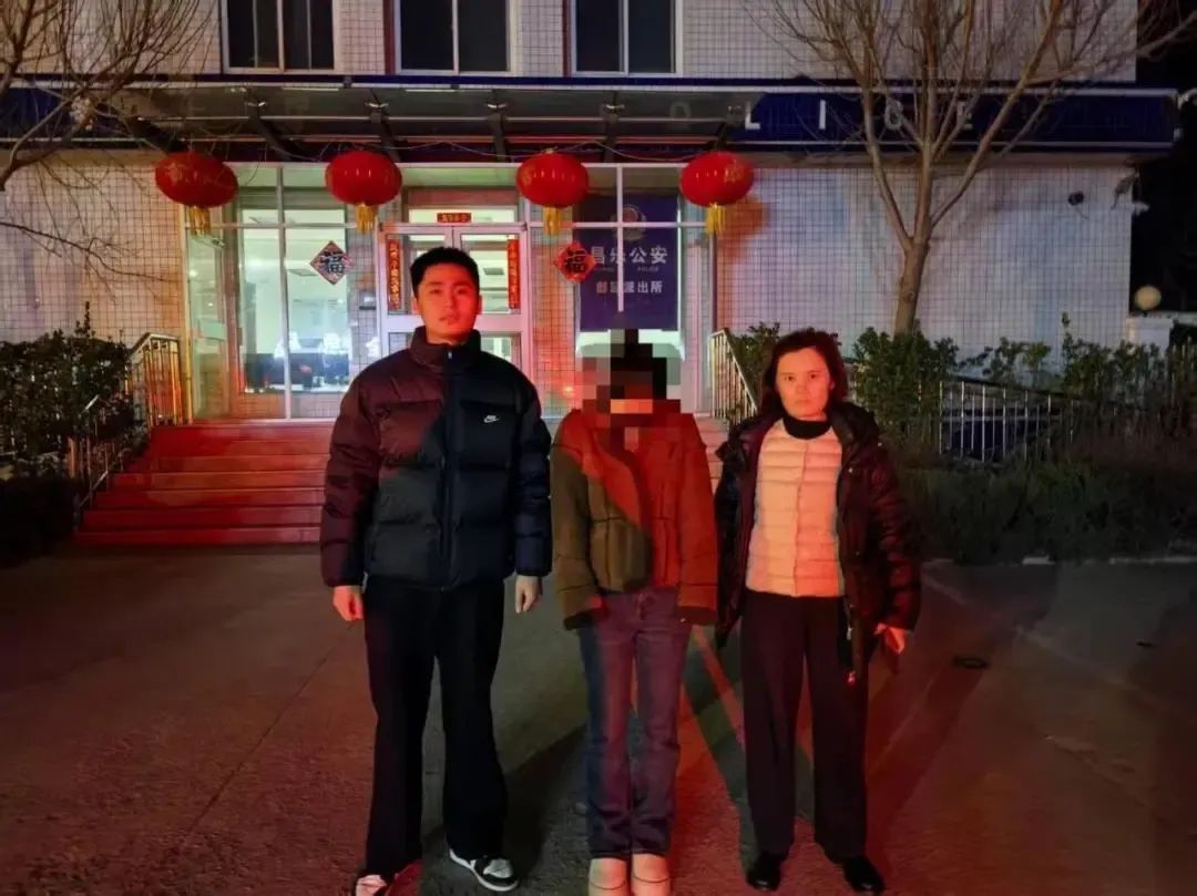 “榜一大哥”报警！打印3500多页聊天记录控告已婚女主播→