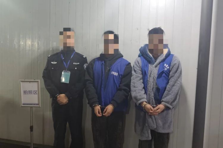 成都交警严查“飙车炸街” 4人被拘留