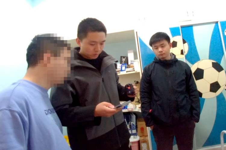 两人发现快餐公司小程序漏洞，“薅羊毛”超100万元被批捕