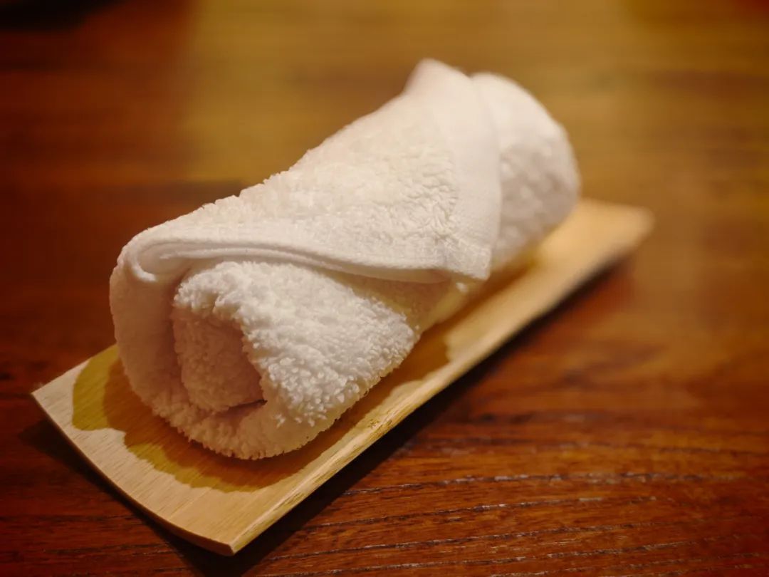 颈椎不舒服可以热敷吗?能缓解颈椎病吗? 颈椎不舒服可以热敷吗?能缓解颈椎病吗?