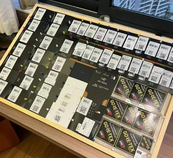 被炒到300元!知名品牌的“废纸”成“硬通货”?多方回应→ 被炒到300元!知名品牌的“废纸”成“硬通货”?多方回应→