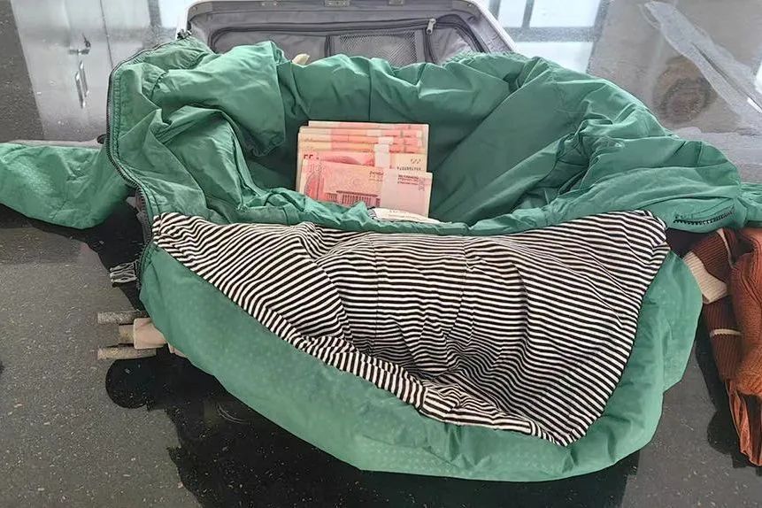 女子将6万现金快递给骗子！双牌民警及时出手成功拦截