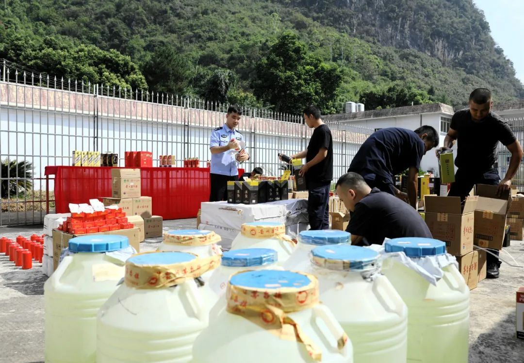 造假手段曝光!涉案2亿元,18人落网!广西警方最新披露→ 造假手段曝光!涉案2亿元,18人落网!广西警方最新披露→