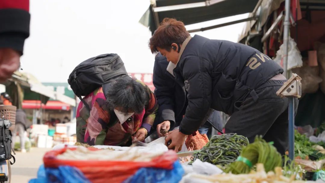 春菜抢占C位 又到把春天吃进嘴里的时节