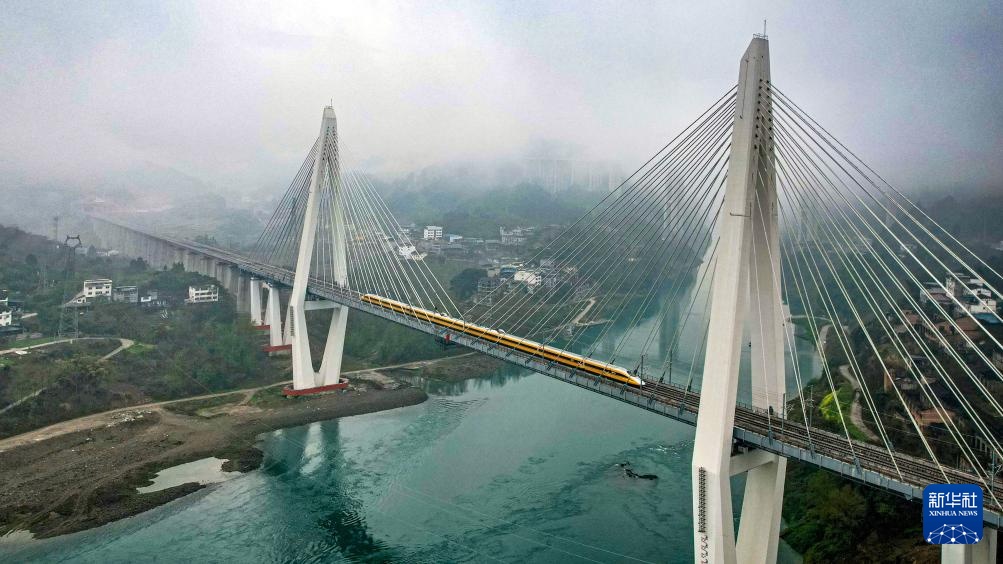 渝厦高铁重庆段高速综合检测列车上线 渝厦高铁重庆段高速综合检测列车上线