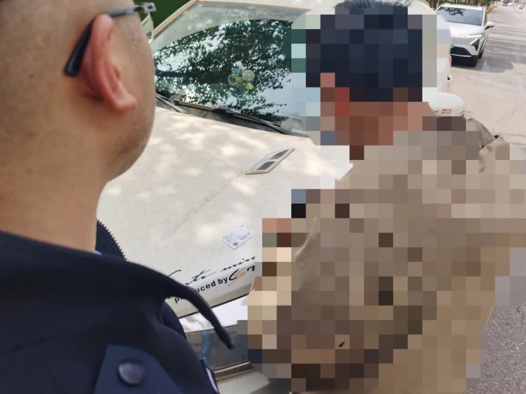 男子一口气购买28张购物卡,竟是为了退回“约炮”保证金…… 男子一口气购买28张购物卡,竟是为了退回“约炮”保证金……