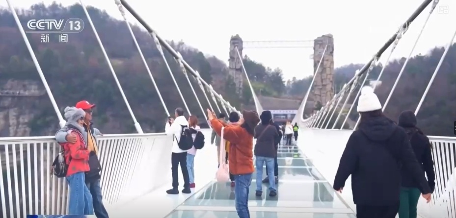 花样文旅“圈粉”引客来 “追花游”点亮旅游市场“多彩”引擎