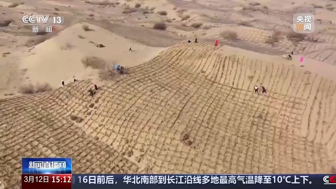 无人机“种草”、机器人植树 这份“治沙攻略”科技感满满