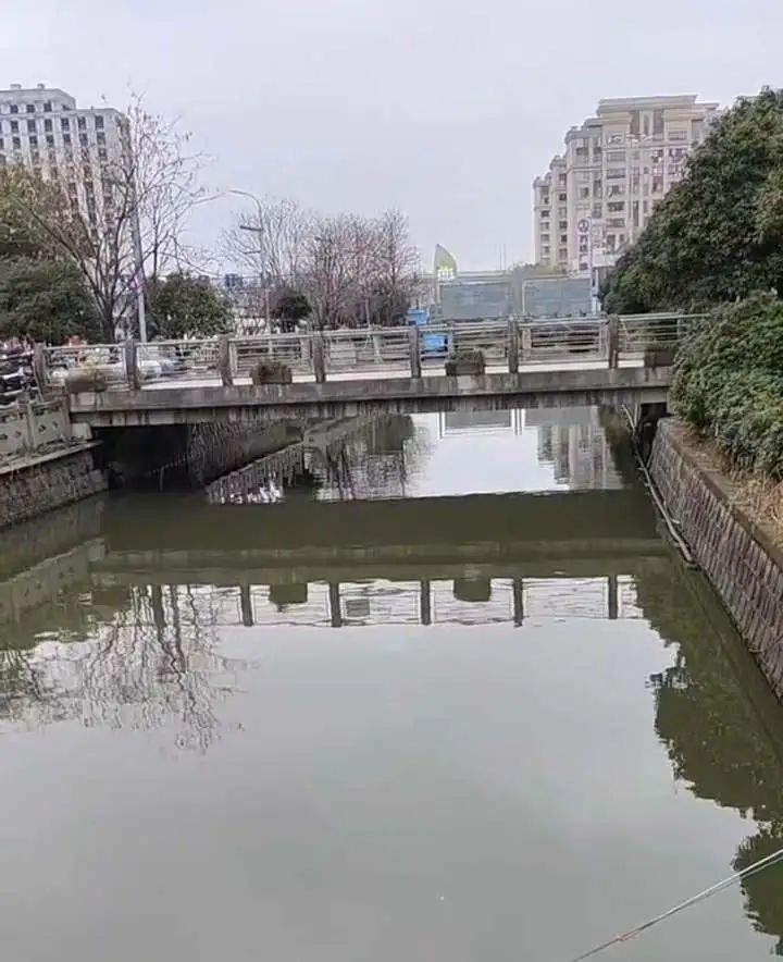 王嘉曼救人牺牲,年仅19岁 王嘉曼救人牺牲,年仅19岁