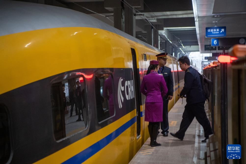 渝厦高铁重庆段高速综合检测列车上线 渝厦高铁重庆段高速综合检测列车上线