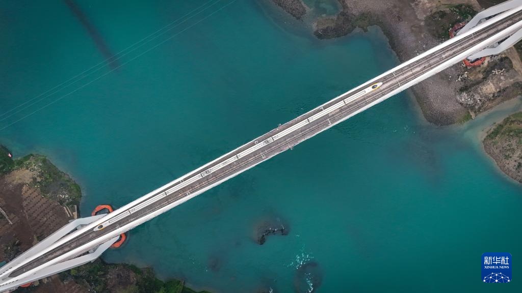 渝厦高铁重庆段高速综合检测列车上线 渝厦高铁重庆段高速综合检测列车上线