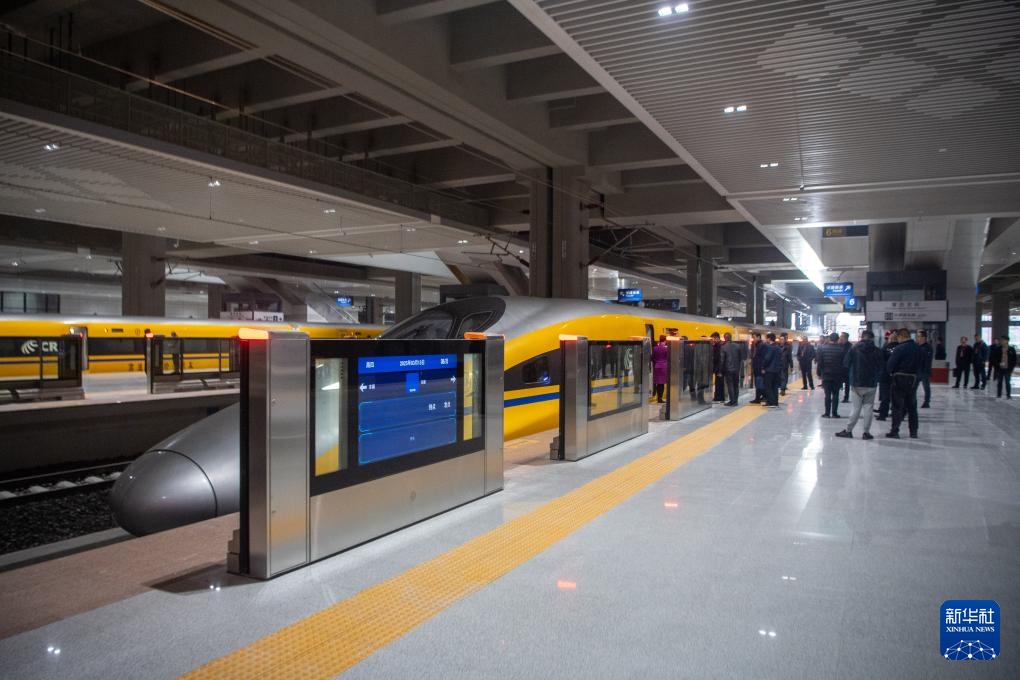 渝厦高铁重庆段高速综合检测列车上线 渝厦高铁重庆段高速综合检测列车上线