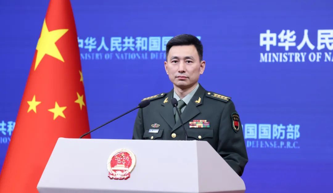 中国正造大型核动力航母？国防部回应