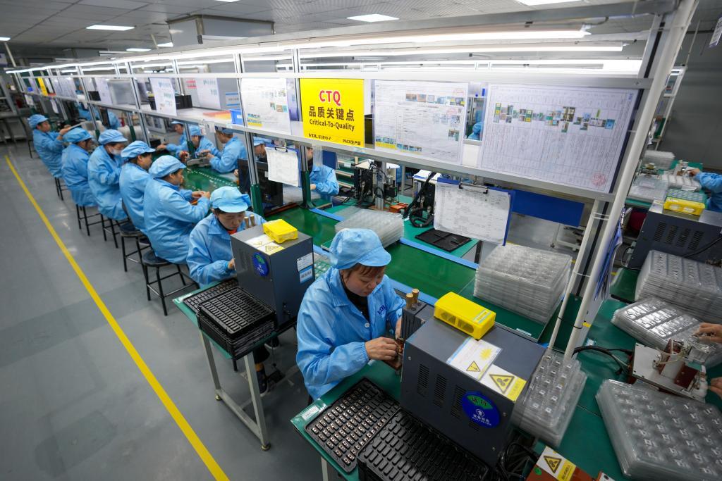 产业升级催生“归巢效应”——重庆农民工返乡就业观察 产业升级催生“归巢效应”——重庆农民工返乡就业观察