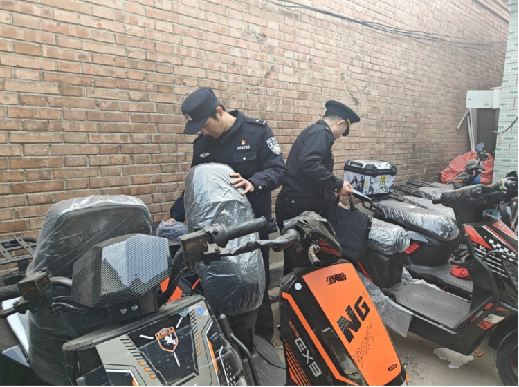 假盲盒、假玩偶？北京警方持续向侵权假冒等违法犯罪亮剑！