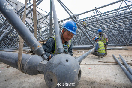 海南卫星超级工厂加紧施工