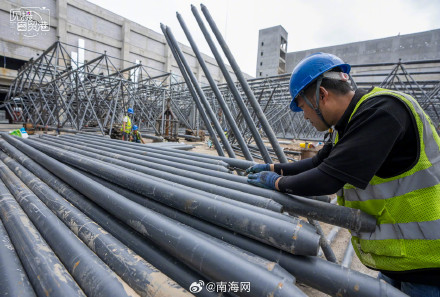 海南卫星超级工厂加紧施工