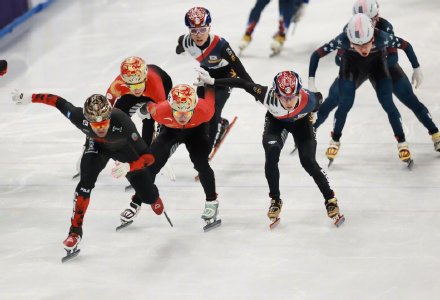 短道速滑世锦赛|中国队1银1铜收官 刘少昂带伤参赛感动队友 短道速滑世锦赛|中国队1银1铜收官 刘少昂带伤参赛感动队友