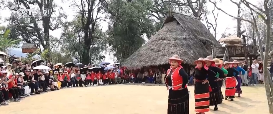 火热景区“串珠成链”引客来 熊猫专列点亮春日文旅多元活力