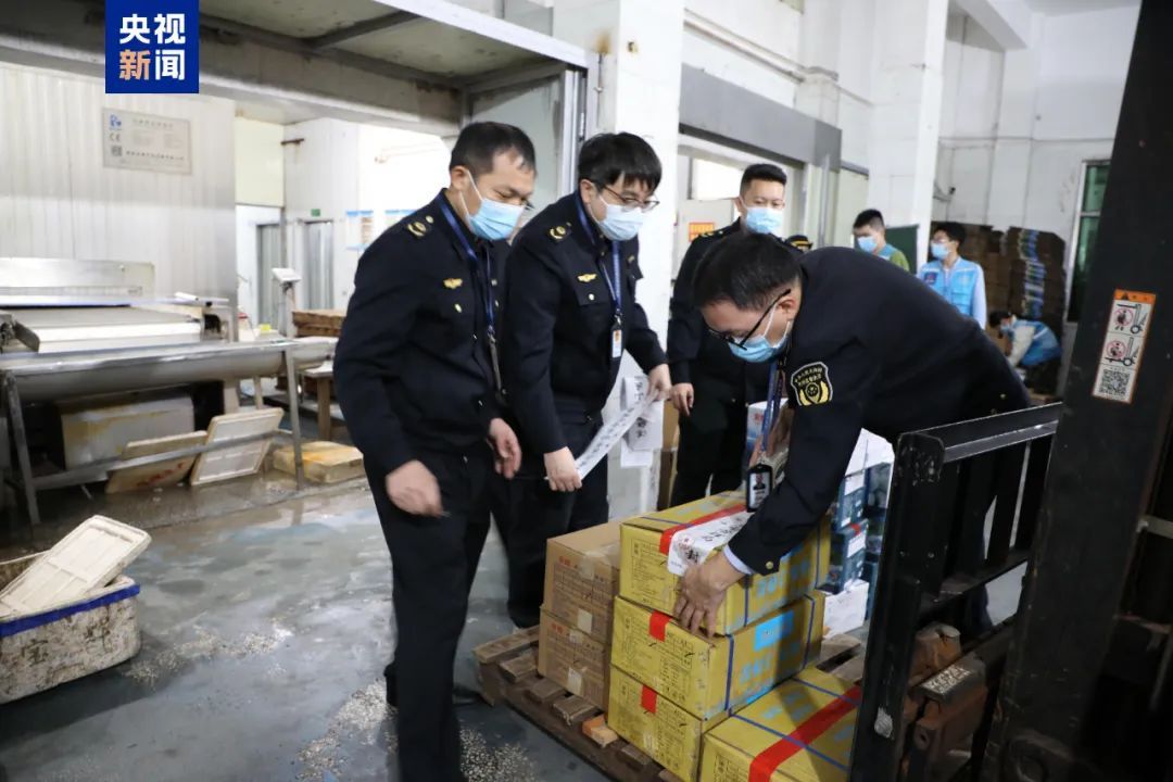 “泡药虾仁”曝光后，两地紧急通报！超量添加磷酸盐，有何健康风险？