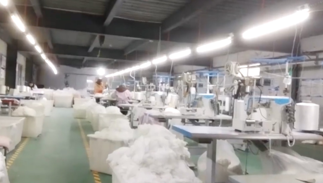 涉知名品牌！一次性内裤被曝徒手制作不灭菌