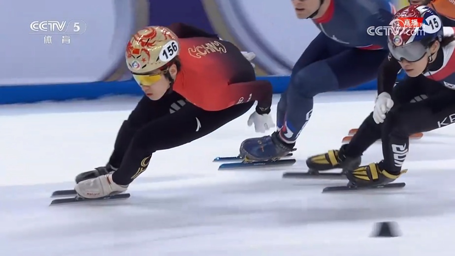 突发!中国知名运动员比赛中腿部被冰刀划伤,紧急送医! 突发!中国知名运动员比赛中腿部被冰刀划伤,紧急送医!
