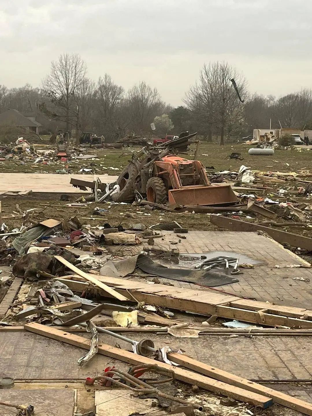 超强风暴袭击美国，造成至少40人死亡