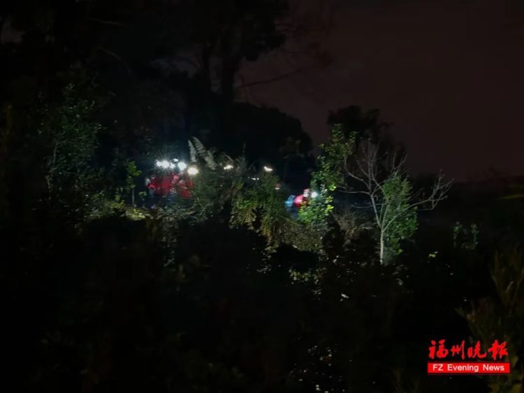 紧急救援!事发马尾一网红打卡地,一女子独自登山被困 紧急救援!事发马尾一网红打卡地,一女子独自登山被困