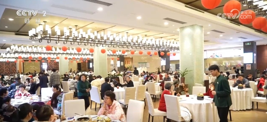 “春日盛景+限定美食” 花“香”盛“宴”点亮春经济